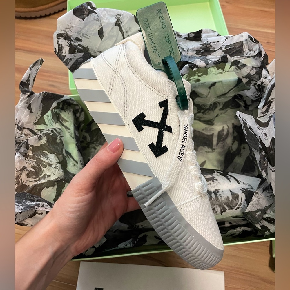 Off White Sneakers